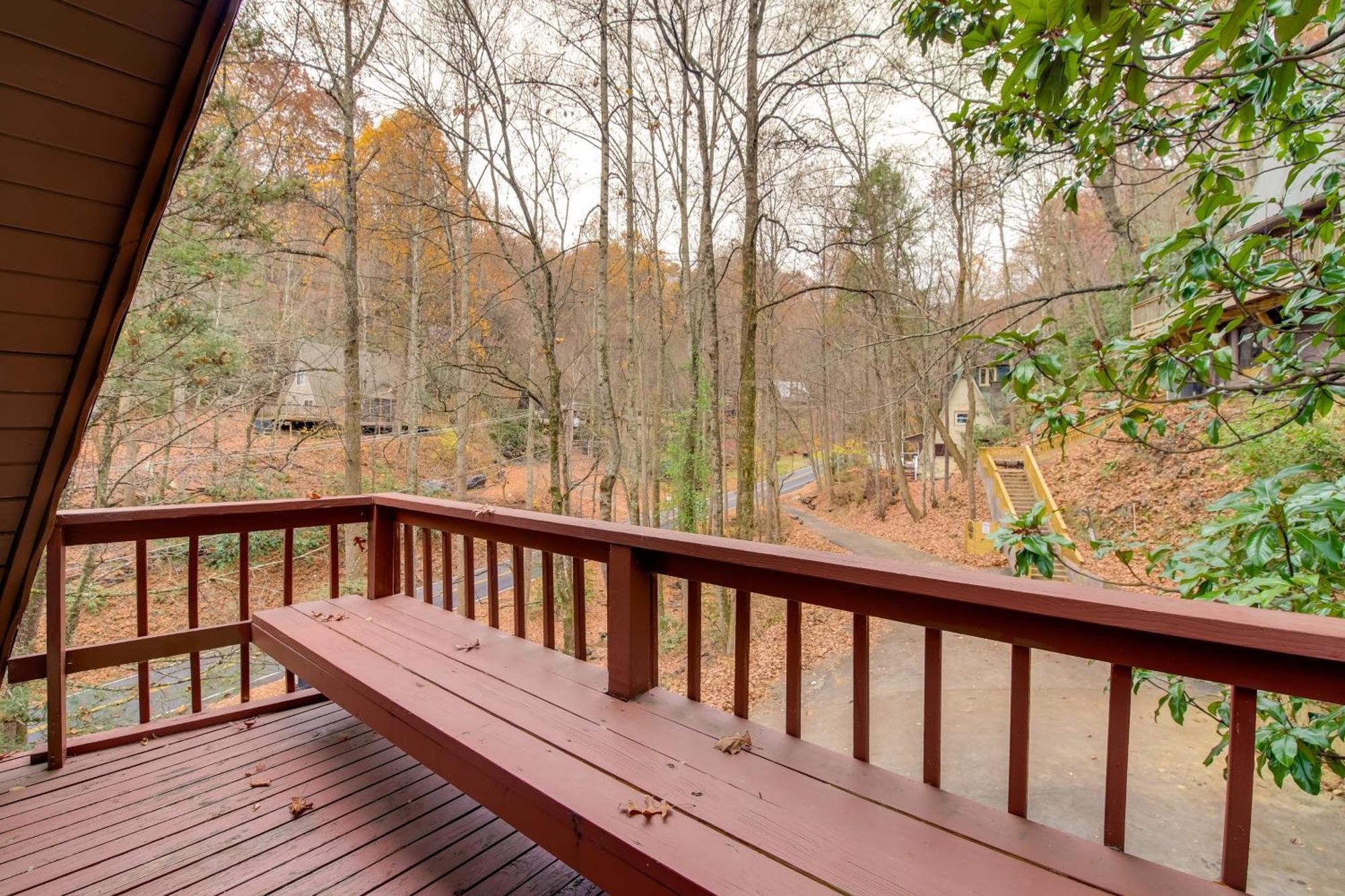 Gatlinburg A-Frame Home With Hot Tub Near Parkway Esterno foto