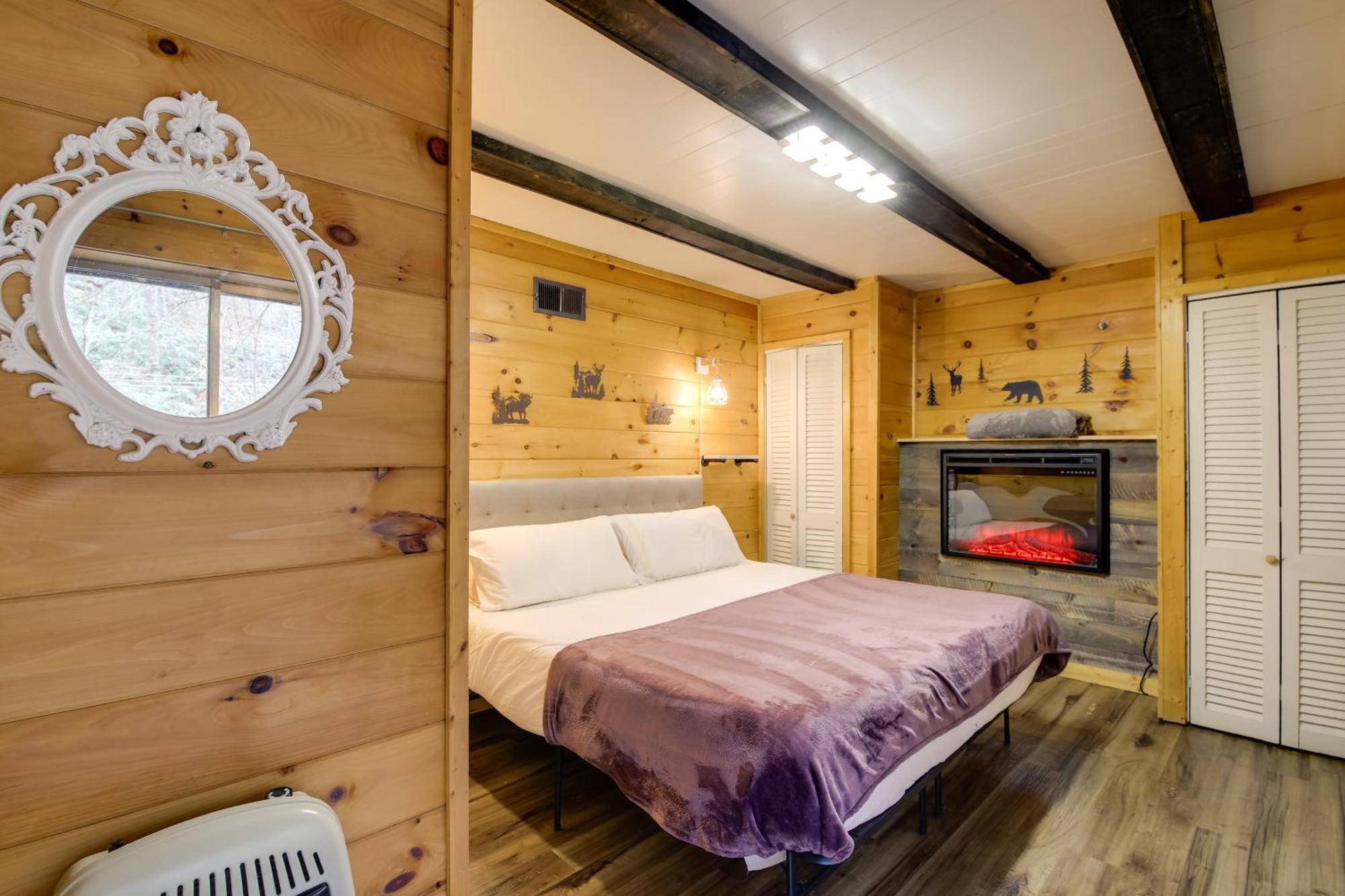 Gatlinburg A-Frame Home With Hot Tub Near Parkway Esterno foto