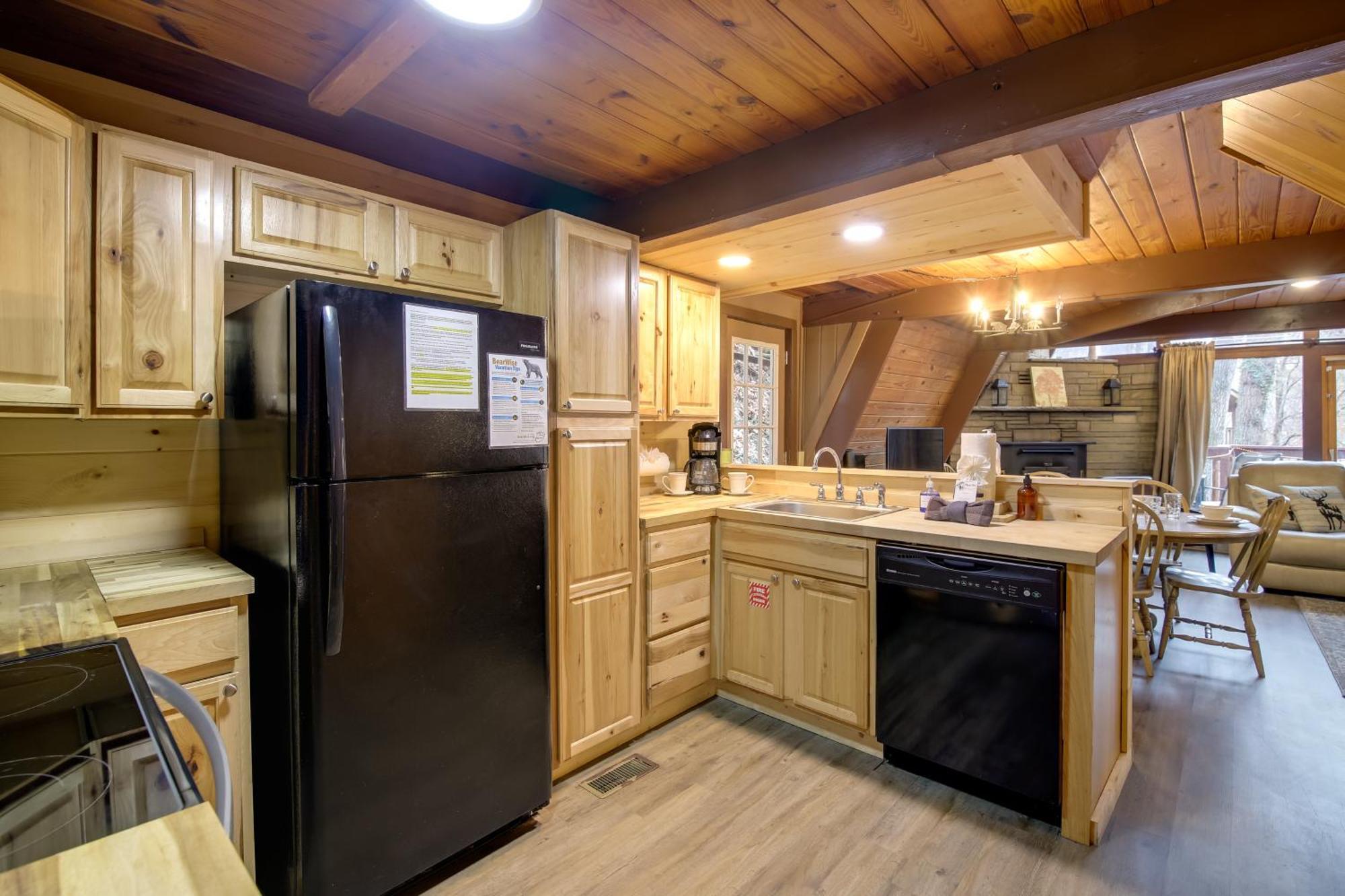 Gatlinburg A-Frame Home With Hot Tub Near Parkway Esterno foto